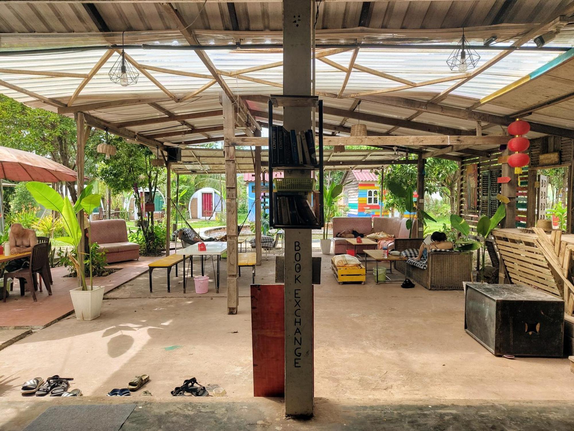 The Bear Bungalow Kampot Exterior photo
